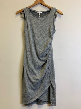 Leith Sleeveless Gray Ruched Midi Dress